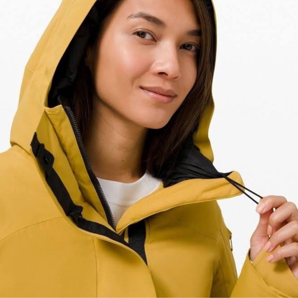 Lululemon winter warrior size 2 coat